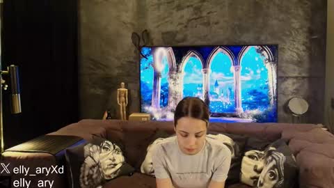 elly_ary online show from February 4, 9:40 pm