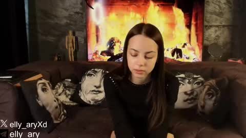 elly_ary online show from February 24, 12:46 am