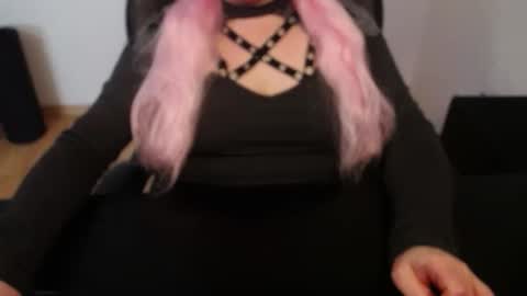 Elly online show from March 17, 2:55 pm