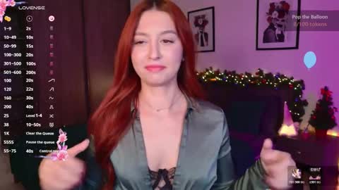 EllyPeach online show from December 17, 12:01 pm