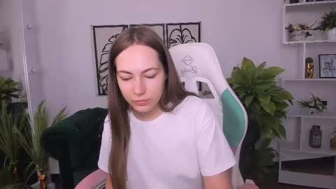 Snapshot of elma_lily chatting on September 15, 6:04 am elma_lily online show from September 15, 6:04 am