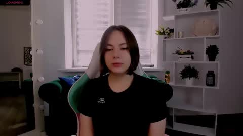 Snapshot of elma_lily chatting on October 22, 7:00 am elma_lily online show from October 22, 7:00 am