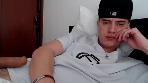 elmono33 online show from December 26, 4:14 pm