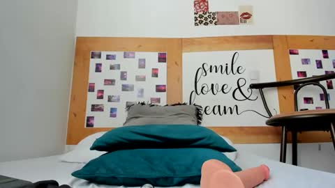 ElodieKingsman online show from January 14, 7:11 pm