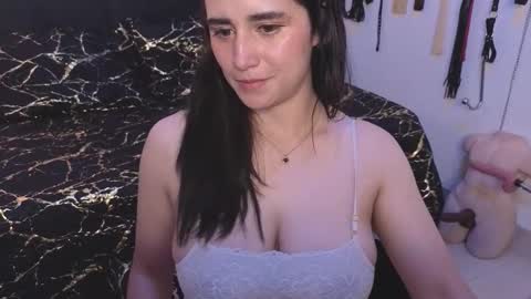 elowen_halley1 online show from November 20, 8:50 pm