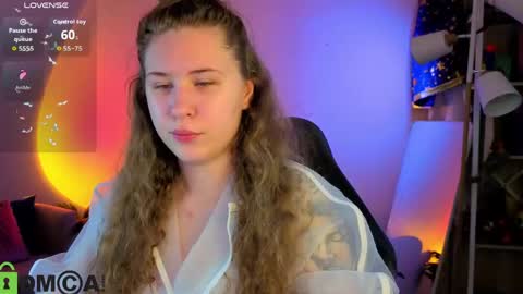 Elsie online show from June 8, 1:28 am