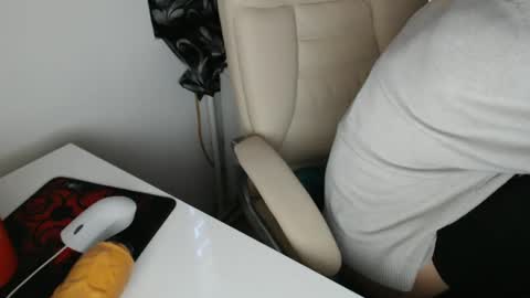 elssa_rush online show from March 5, 7:05 am