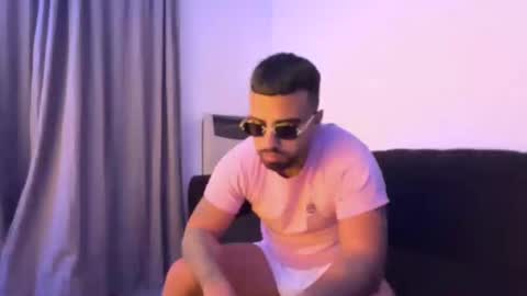 Snapshot of elturrodelsexo chatting on September 8, 2:49 pm elturrodelsexo online show from September 8, 2:49 pm