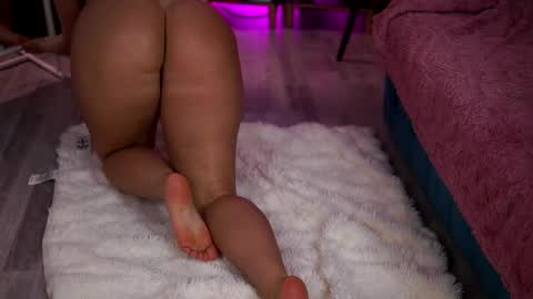 Elyssa online show from May 22, 7:09 pm