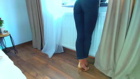 Ely online show from February 24, 1:10 pm