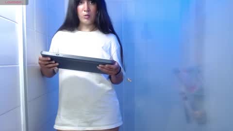 A N D R E A online show from February 28, 1:05 am