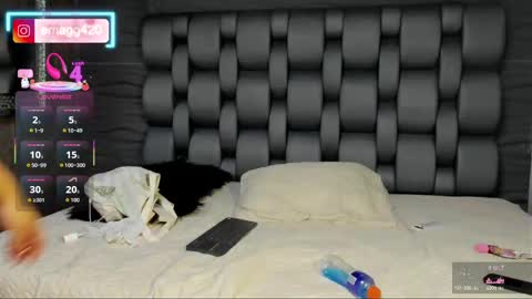 ema_grey1 online show from November 12, 5:59 pm