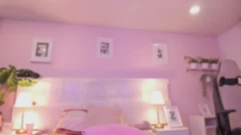 Ema online show from October 22, 11:39 pm