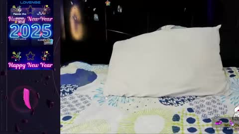 emaahot online show from January 7, 6:24 pm