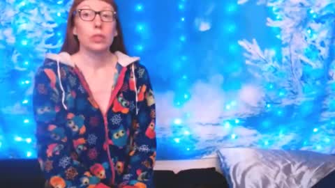 Snapshot of ember_starleena chatting on January 21, 2:05 pm Ember Starleena online show from January 21, 2:05 pm