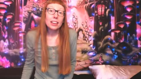 Snapshot of ember_starleena chatting on February 11, 5:29 pm Ember Starleena online show from February 11, 5:29 pm