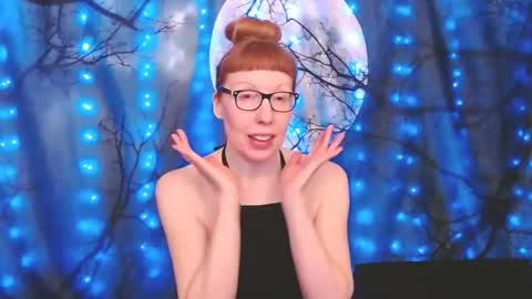 Snapshot of ember_starleena chatting on October 17, 3:16 pm Ember Starleena online show from October 17, 3:16 pm