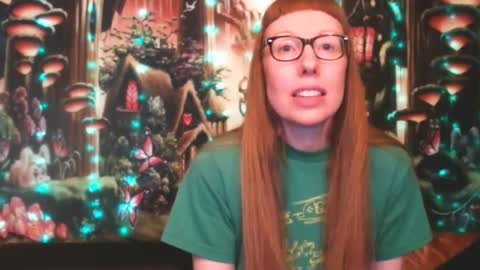 Snapshot of ember_starleena chatting on February 6, 5:19 pm Ember Starleena online show from February 6, 5:19 pm