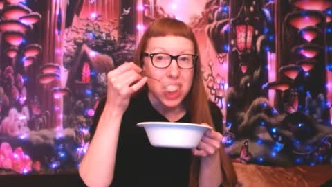 Snapshot of ember_starleena chatting on February 4, 2:32 pm Ember Starleena online show from February 4, 2:32 pm