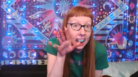 Snapshot of ember_starleena chatting on March 3, 6:03 pm Ember Starleena online show from March 3, 6:03 pm