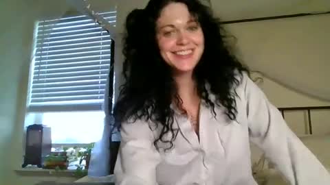 EmberLoads online show from December 4, 1:25 pm