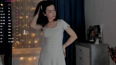 Snapshot of emeliareaper chatting on February 24, 2:30 am Emelia online show from February 24, 2:30 am