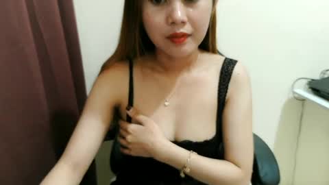emely_18 online show from July 12, 1:20 am