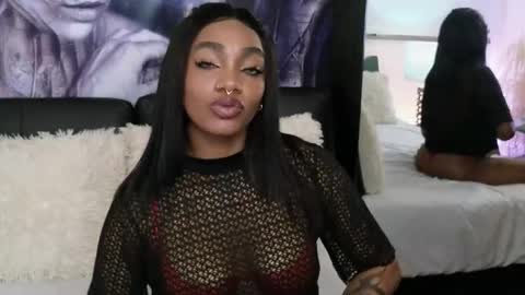 anyelii  online show from September 18, 4:16 am