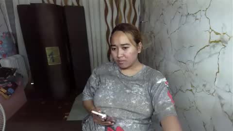 Snapshot of emely_slutxxx chatting on October 21, 3:00 am Emely online show from October 21, 3:00 am