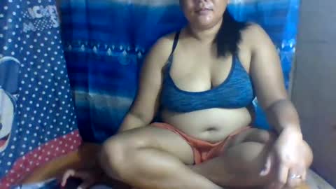 Snapshot of emelybloom123 chatting on January 16, 10:55 pm emelybloom123 online show from January 16, 10:55 pm