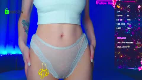 Emely online show from November 20, 4:33 am