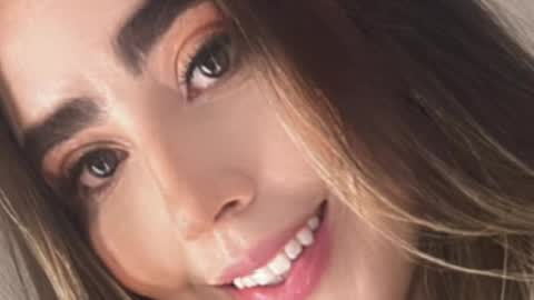 emi_royse online show from April 4, 10:17 pm