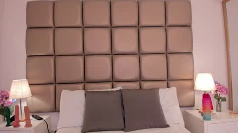 EMILY ROBERTS online show from March 6, 3:24 am