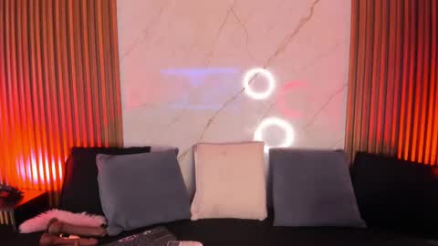   online show from February 13, 9:28 pm