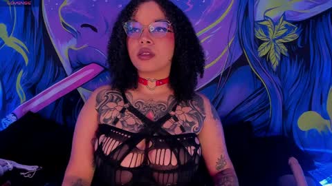   online show from April 4, 1:12 am