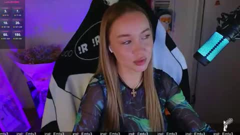 Emili online show from December 16, 4:24 pm