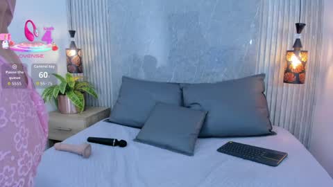 Emily online show from April 6, 10:44 pm