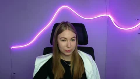 Emilia online show from October 3, 6:43 am