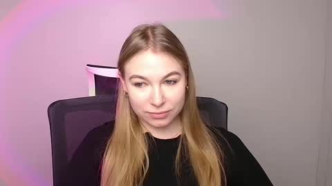 Emilia online show from February 7, 9:05 am