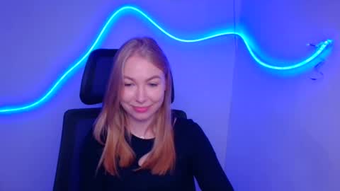 Emilia online show from September 19, 5:33 am