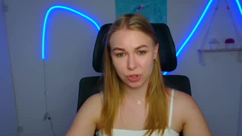 Emilia online show from June 29, 5:26 am