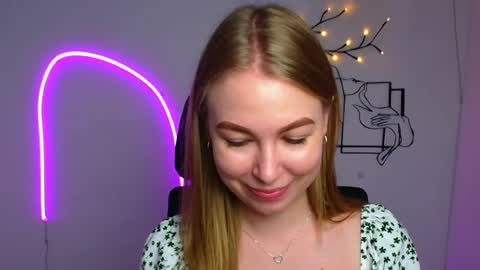 Emilia online show from July 16, 5:55 am