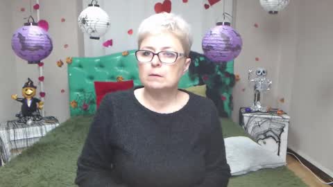 EmiliaGree online show from October 26, 6:25 am