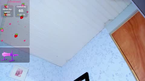 Emilie James online show from February 16, 6:32 pm