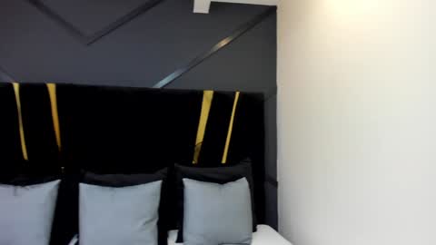 Emillie online show from January 28, 5:14 pm