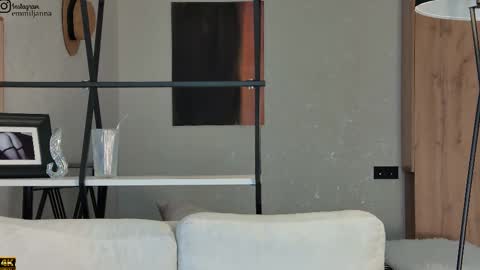 Emiljanna online show from November 20, 5:50 am