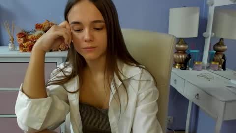 Emilly online show from March 23, 8:30 am