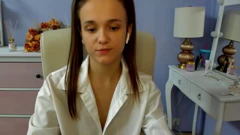 Emilly online show from March 12, 8:18 am