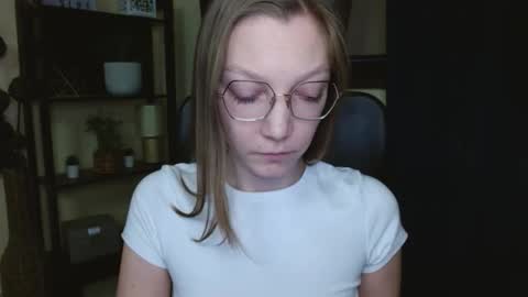 Emilly online show from February 13, 6:39 am