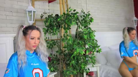 EMMA online show from October 7, 7:43 pm